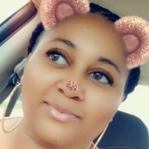 Meet your Posher, Takia